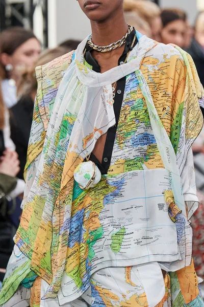 Look 9